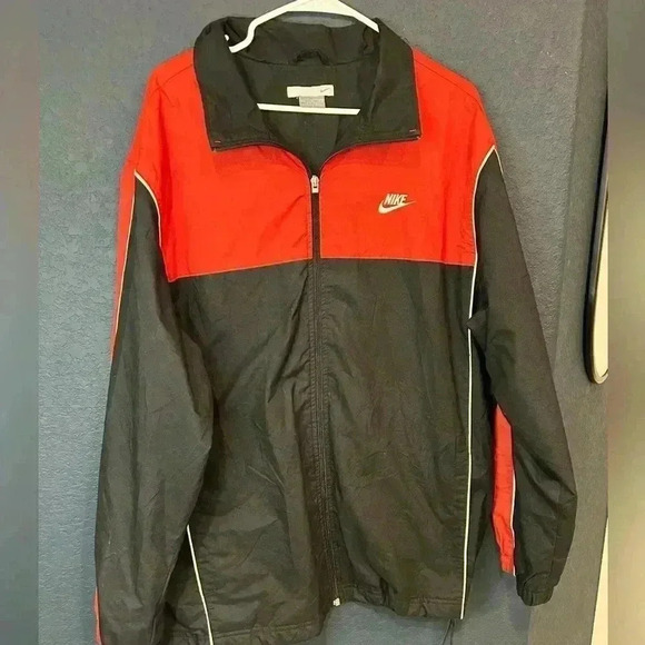 Men’s Nike vintage Y2K windbreaker red & blk XL ￼ - Picture 1 of 5